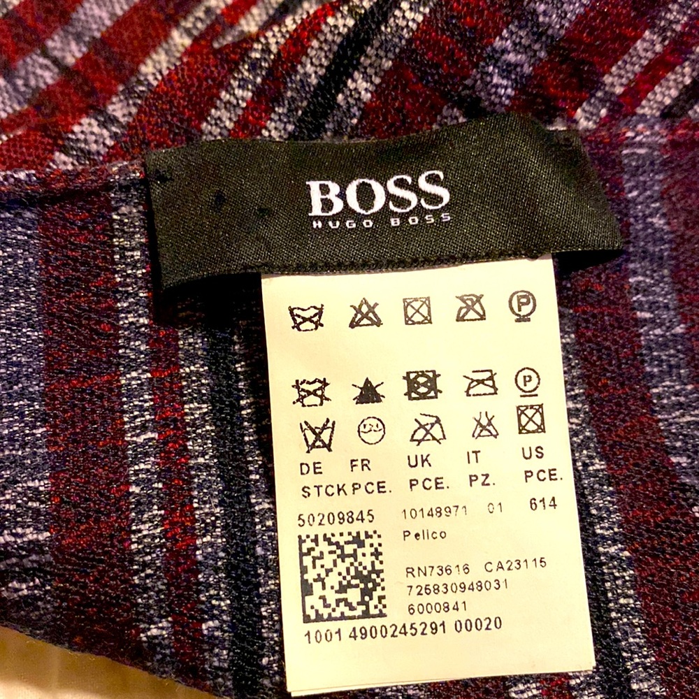 Very elegant Hugo Boss in excellent condition